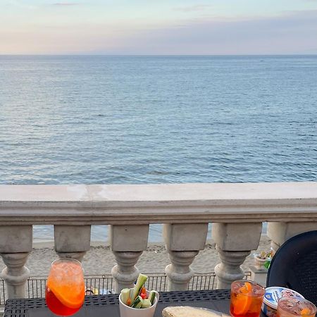 Maremare Apartments Giardini Naxos Exterior photo