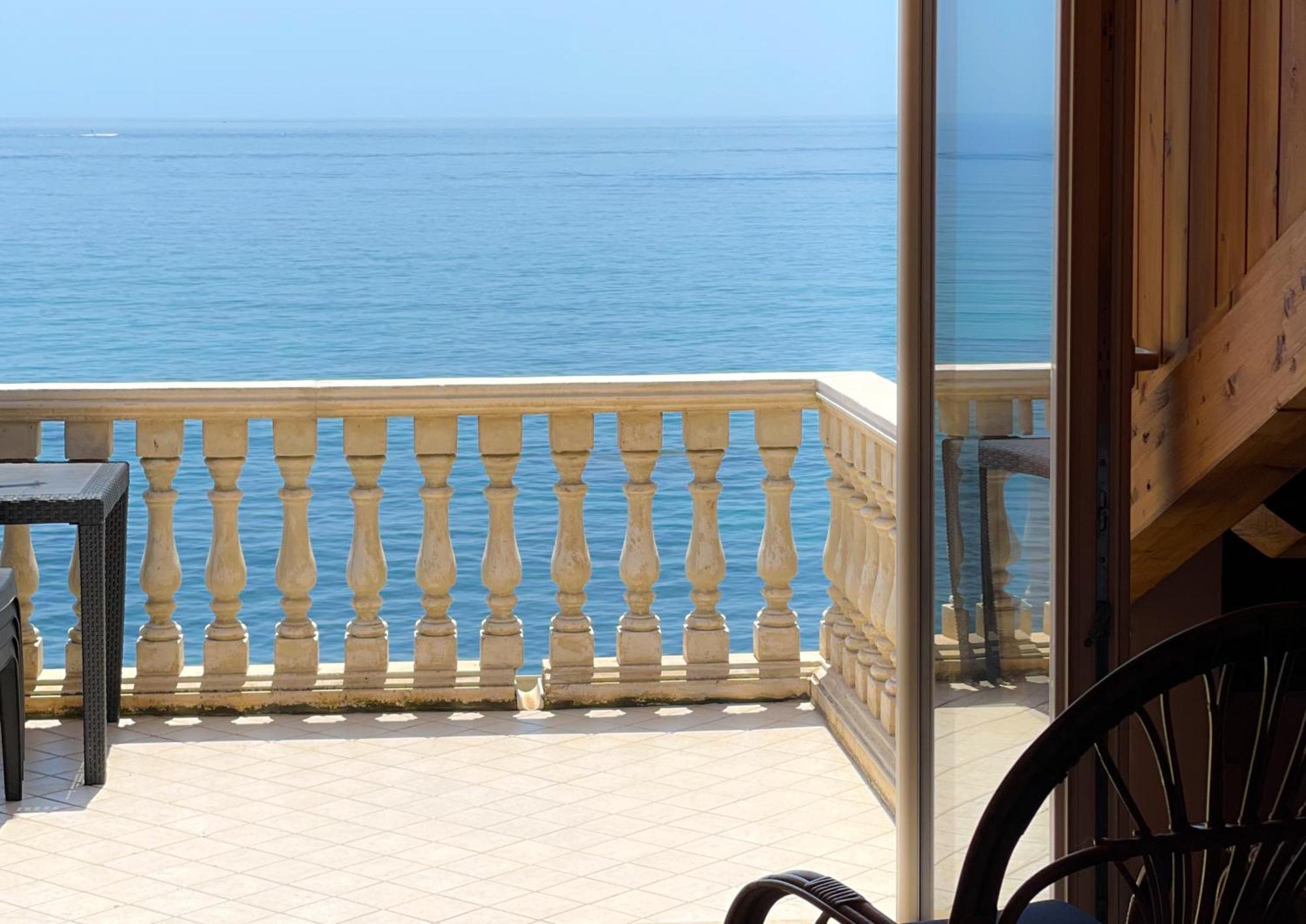 Maremare Apartments Giardini Naxos Exterior photo